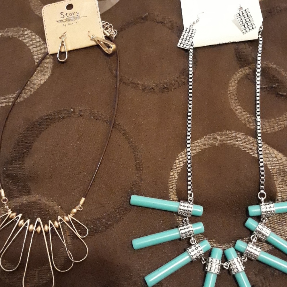 Necklace with earrings